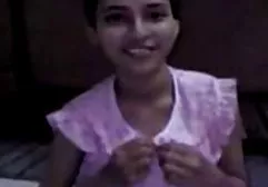 Üç kız öğrenciler sisman seks video striptiz