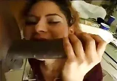 Çok zor bir şişman karı sikmek kız sokakta diz çöker