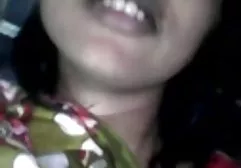 Pembe genç şişman karının pornosu kedi yaladı ve becerdin