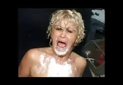 Porno oyuncusu pornaşişman dolu cum hastası çocuklar ellerini alır