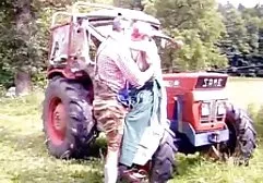 Amatör MİLF ve genç şişko karıların pornosu siyah adam